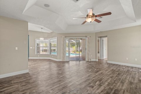 House in Spring Hill, Florida 3 bedrooms, 194.35 sq.m. № 1851329 - photo 18