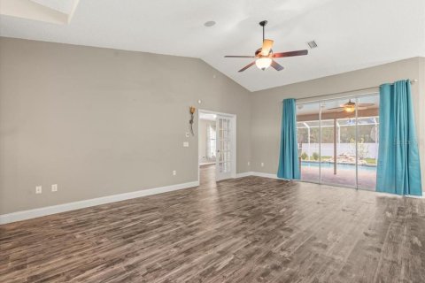 House in Spring Hill, Florida 3 bedrooms, 194.35 sq.m. № 1851329 - photo 8