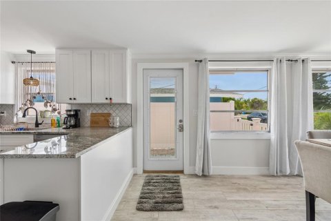 Casa en venta en Holmes Beach, Florida, 2 dormitorios, 106.84 m2 № 2277675 - foto 17