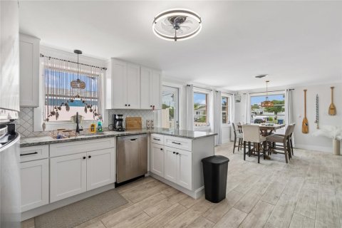 Casa en venta en Holmes Beach, Florida, 2 dormitorios, 106.84 m2 № 2277675 - foto 11