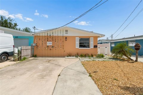 Casa en Holmes Beach, Florida 2 dormitorios, 106.84 m2 № 2277675