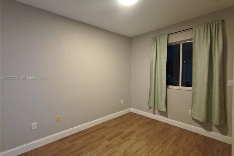 Купить таунхаус в Хайалиа, Флорида 2 спальни, 106.84м2, № 2146505 - фото 25