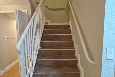 Купить таунхаус в Хайалиа, Флорида 2 спальни, 106.84м2, № 2146505 - фото 23