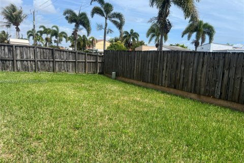 Купить виллу или дом в Майами, Флорида 3 спальни, 125.42м2, № 2062908 - фото 18