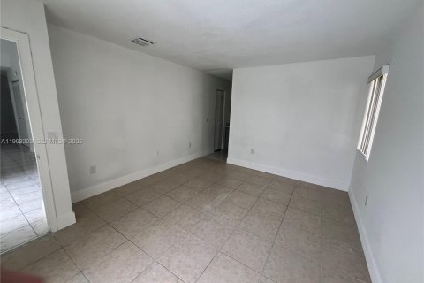 Купить виллу или дом в Майами, Флорида 3 спальни, 125.42м2, № 2062908 - фото 15