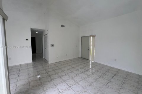 Купить виллу или дом в Майами, Флорида 3 спальни, 125.42м2, № 2062908 - фото 5