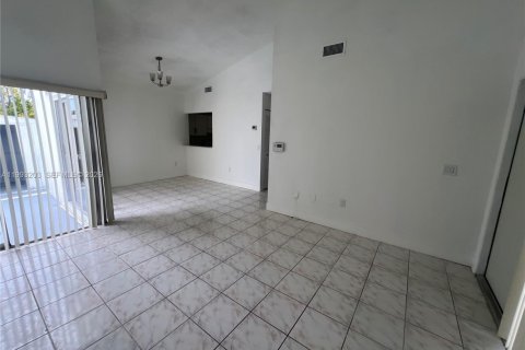 Купить виллу или дом в Майами, Флорида 3 спальни, 125.42м2, № 2062908 - фото 4