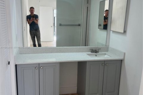 Купить виллу или дом в Майами, Флорида 3 спальни, 125.42м2, № 2062908 - фото 13