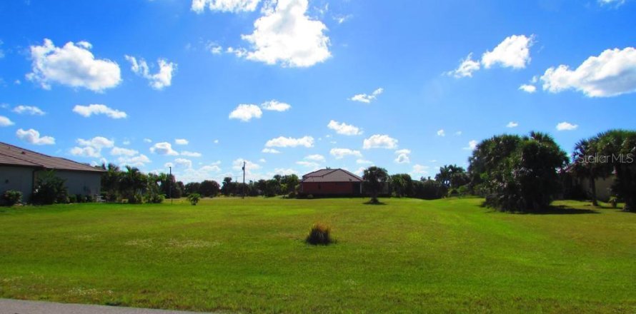 Land in Punta Gorda, Florida № 1886663