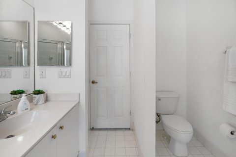 House in Miramar, Florida 4 bedrooms, 174.47 sq.m. № 2184613 - photo 15
