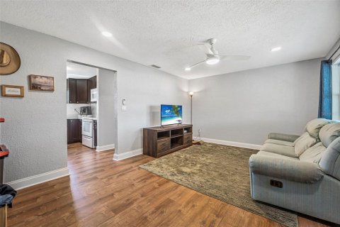 House in Edgewater, Florida 2 bedrooms, 66.89 sq.m. № 1549493 - photo 8