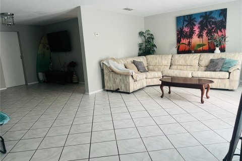 Villa ou maison à Port Richey, Floride 3 chambres, 125.33 m2 № 2125326