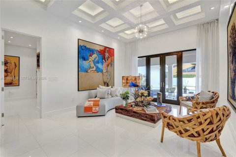 House in Miami, Florida 6 bedrooms, 314.94 sq.m. № 2184152 - photo 7