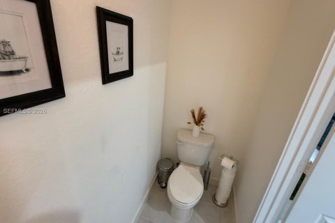 Снять в аренду таунхаус в Флорида-Сити, Флорида 2 спальни, 112.23м2, № 2050846 - фото 21