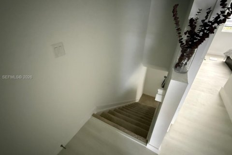 Снять в аренду таунхаус в Флорида-Сити, Флорида 2 спальни, 112.23м2, № 2050846 - фото 17