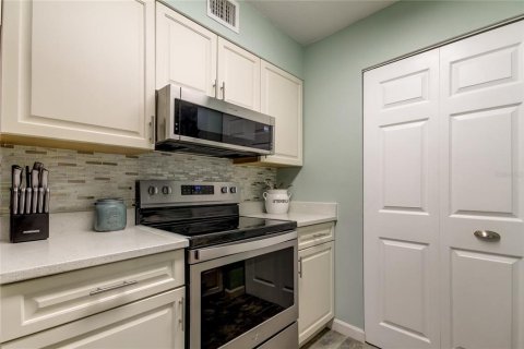 Condo in Clearwater, Florida, 2 bedrooms  № 2126043 - photo 10