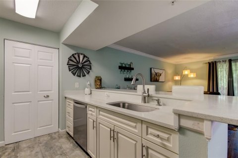 Condo in Clearwater, Florida, 2 bedrooms  № 2126043 - photo 2