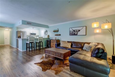 Condo in Clearwater, Florida, 2 bedrooms  № 2126043 - photo 4