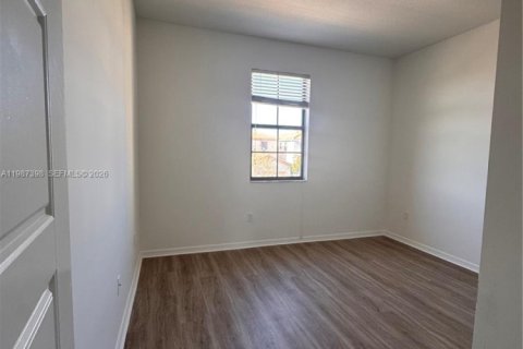 Купить виллу или дом в Майами, Флорида 3 спальни, 179.86м2, № 2047737 - фото 4