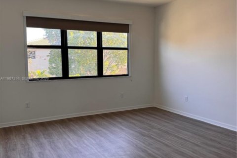 Купить виллу или дом в Майами, Флорида 3 спальни, 179.86м2, № 2047737 - фото 6