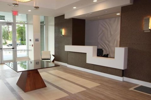Condo in Doral, Florida, 1 bedroom  № 1802829 - photo 2