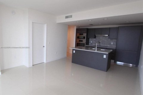 Condo in Doral, Florida, 1 bedroom  № 1802829 - photo 4