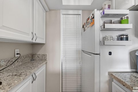 Condo in Fort Lauderdale, Florida, 2 bedrooms  № 2258166 - photo 12