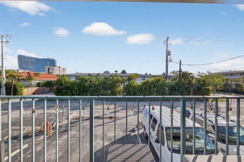 Condo in Fort Lauderdale, Florida, 2 bedrooms  № 2258166 - photo 24