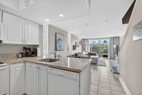Condo in Fort Lauderdale, Florida, 2 bedrooms  № 2258166 - photo 11