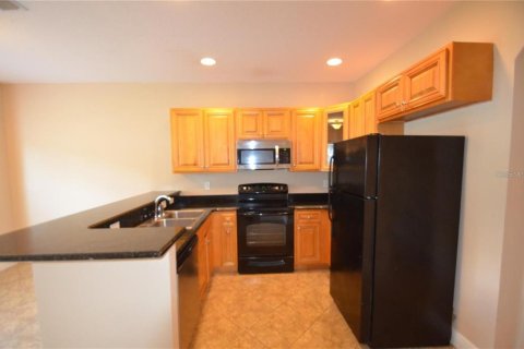 Condo in Orlando, Florida, 2 bedrooms № 2221868 - photo 3