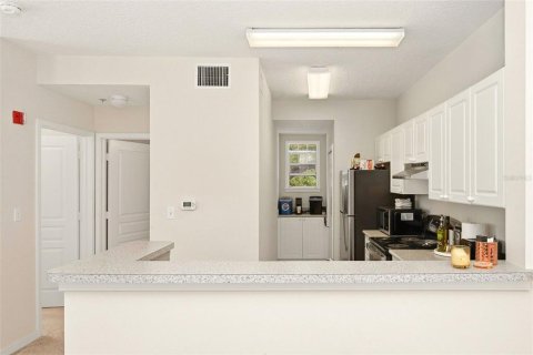 Condo in Celebration, Florida, 1 bedroom № 2233412 - photo 15