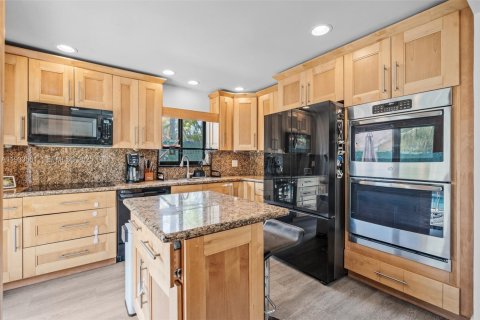 Villa ou maison à vendre à Miami, Floride: 3 chambres, 154.96 m2 № 1991315 - photo 20