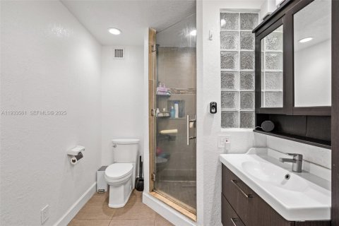 Villa ou maison à vendre à Miami, Floride: 3 chambres, 154.96 m2 № 1991315 - photo 29