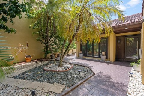 Villa ou maison à vendre à Miami, Floride: 3 chambres, 154.96 m2 № 1991315 - photo 8