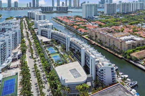 Condo à Aventura, Floride, 1 chambre  № 2065628