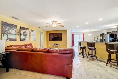 House in Wimauma, Florida 4 bedrooms, 151.06 sq.m. № 2127740 - photo 12