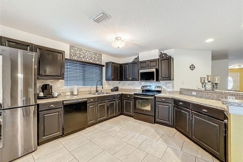 House in Wimauma, Florida 4 bedrooms, 151.06 sq.m. № 2127740 - photo 19
