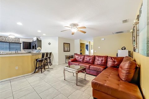 House in Wimauma, Florida 4 bedrooms, 151.06 sq.m. № 2127740 - photo 15