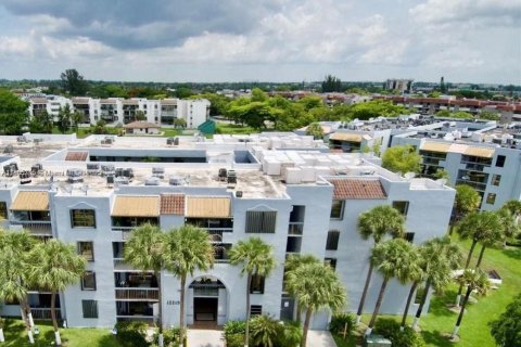 Condo in Miami, Florida, 2 bedrooms  № 1938577 - photo 3