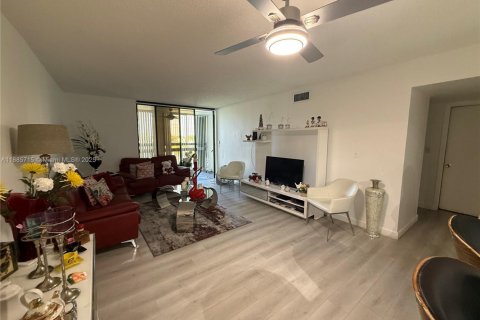 Copropriété à louer à Miami, Floride: 2 chambres, 86.96 m2 № 1938577 - photo 9