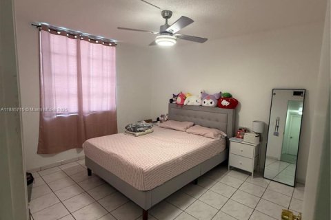 Condo in Miami, Florida, 2 bedrooms  № 1938577 - photo 30