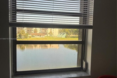 Copropriété à louer à Miami, Floride: 2 chambres, 86.96 m2 № 1938577 - photo 26