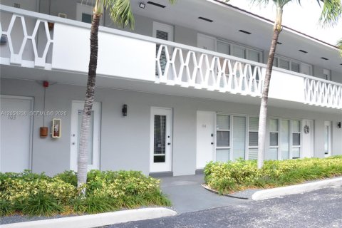 Copropriété à louer à Coral Gables, Floride: 1 chambre, 57.23 m2 № 2251801 - photo 2