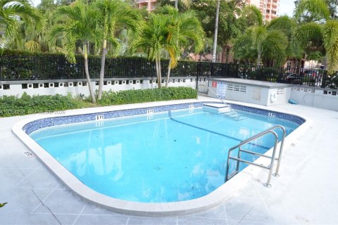 Condo à Coral Gables, Floride, 1 chambre  № 2251801