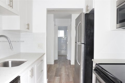 Copropriété à louer à Coral Gables, Floride: 1 chambre, 57.23 m2 № 2251801 - photo 7