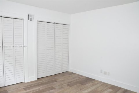 Copropriété à louer à Coral Gables, Floride: 1 chambre, 57.23 m2 № 2251801 - photo 13