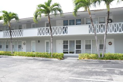 Copropriété à louer à Coral Gables, Floride: 1 chambre, 57.23 m2 № 2251801 - photo 3