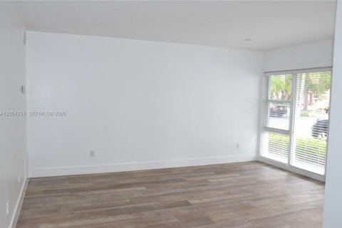 Copropriété à louer à Coral Gables, Floride: 1 chambre, 57.23 m2 № 2251801 - photo 9