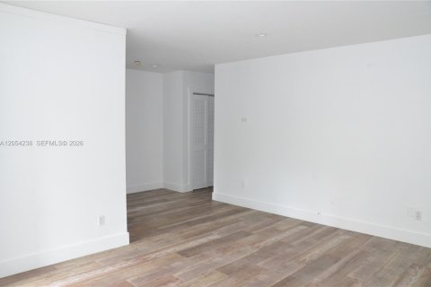 Copropriété à louer à Coral Gables, Floride: 1 chambre, 57.23 m2 № 2251801 - photo 5