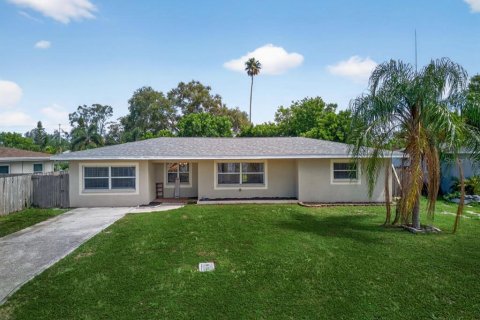 Casa en venta en Seminole, Florida, 3 dormitorios, 126.07 m2 № 1899647 - foto 1